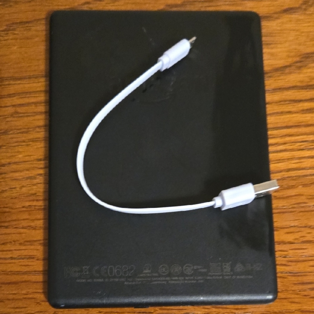 Kindle 8th Generation - Picture 5 of 6